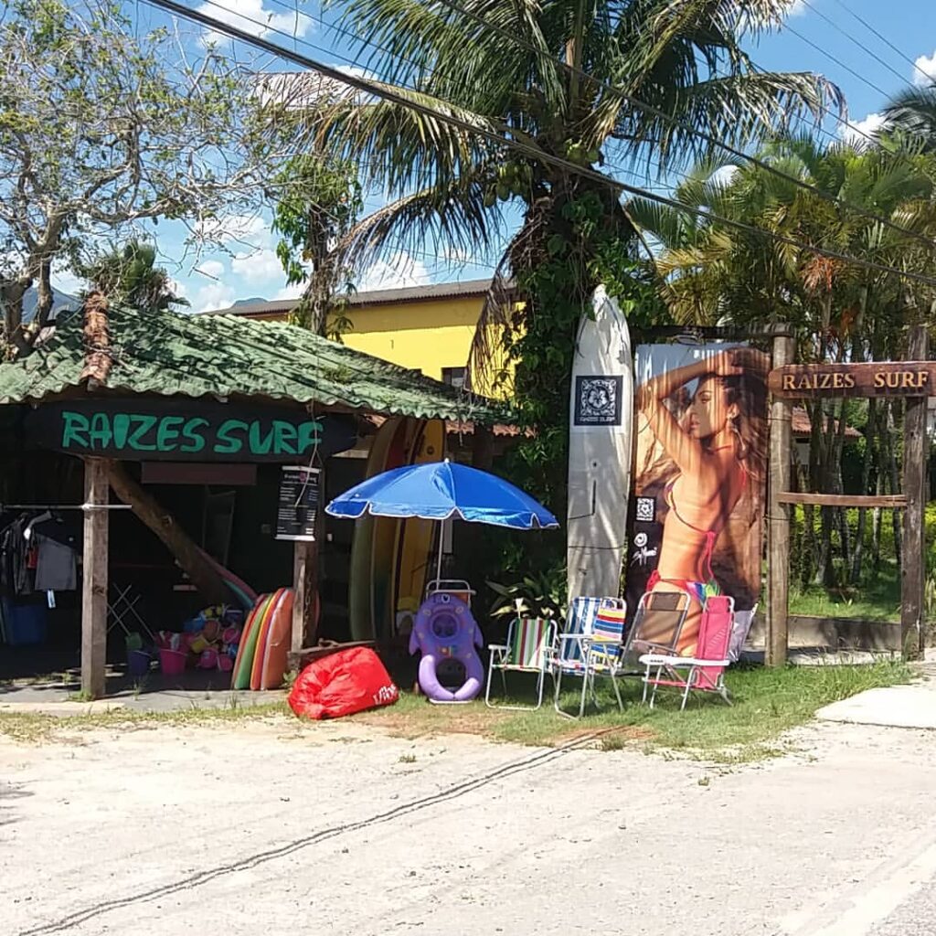 Loja de Surf Raízes Surfshop Boardshop Surfe Praia de Boracéia, São Sebastião, Litoral Norte de São Paulo, Escola, Aulas, Pranchas, Leash, Deck, Parafina, Guarda Sol, Cadeira de Praia, Morada da Praia, Juquehy, Maresias, Camburi, Barra do Una, Juréia, Barra do Sahy, Boiçucanga